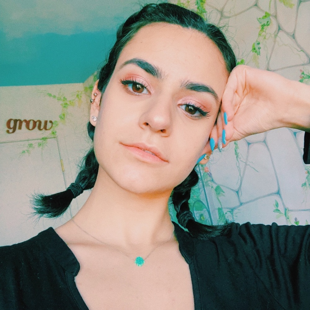 Meet your Posher, Arielle